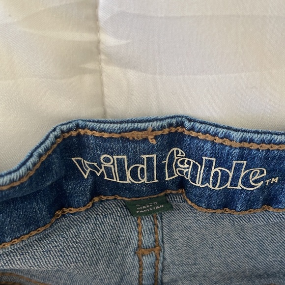 WILD FABLE HIGH RISE BLUE DENIM SHORTS - Picture 9 of 10